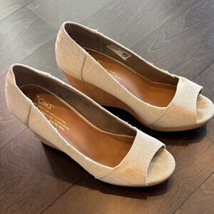 TOMS Women's Beige Peep-Toe Wedges